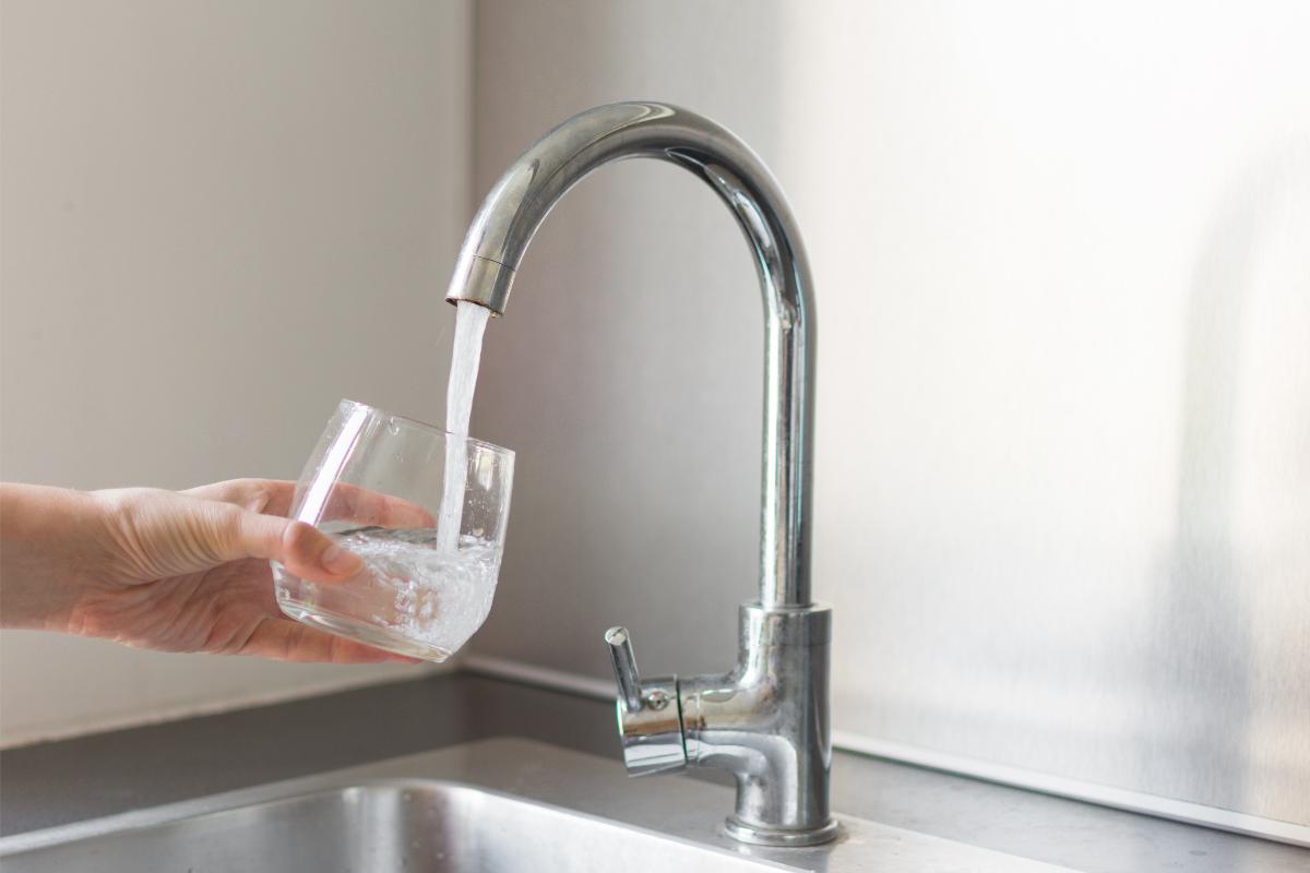 acqua rubinetto: come capire se fa bene berla
